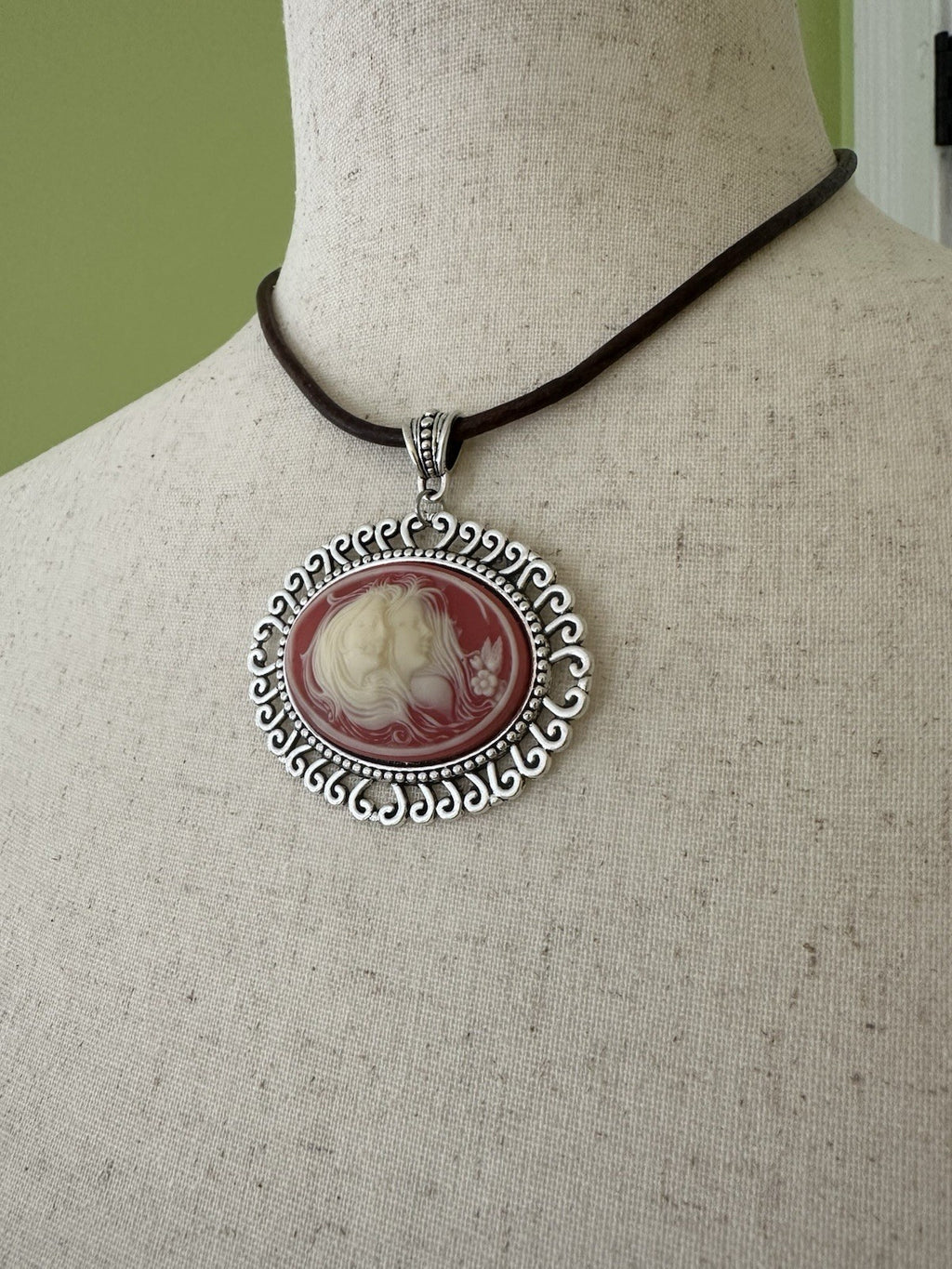ASO Buffy The Vampire Slayer: Willow Rosenberg Cameo Replica Pendant Necklace