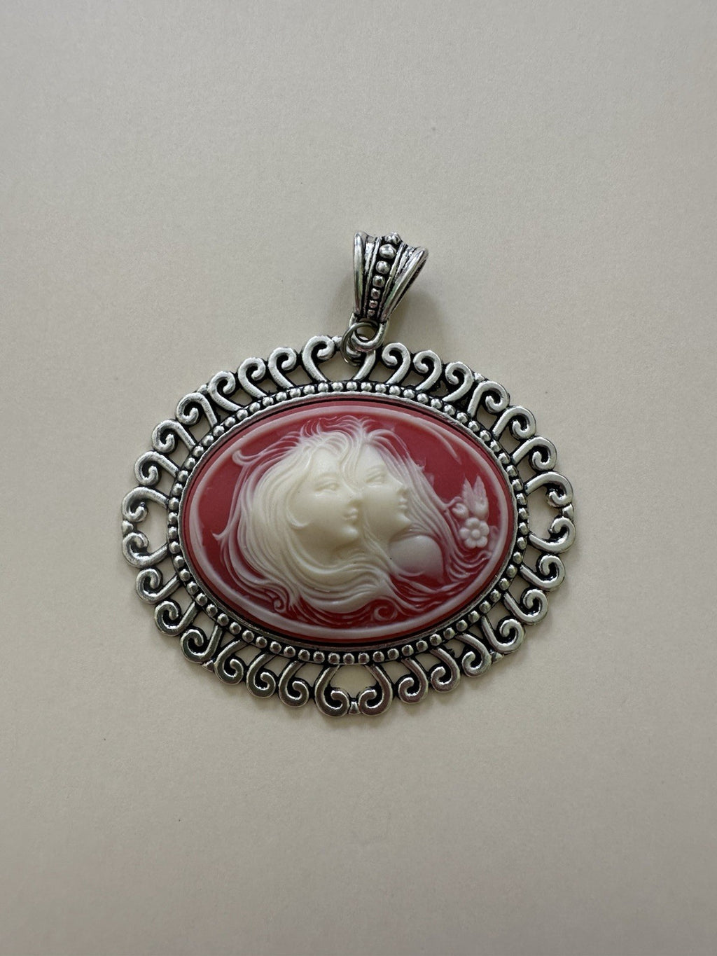 ASO Buffy The Vampire Slayer: Willow Rosenberg Cameo Replica Pendant Necklace